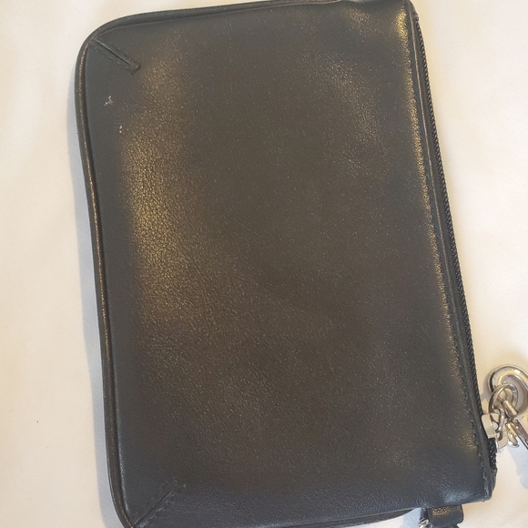 Coach wristlet - Picture 3 of 9